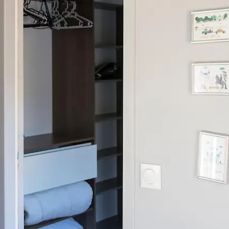 La Maisonnette De Josephine Holiday home *